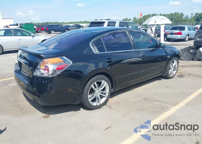 1N4AL2AP4AN432572: 42805184