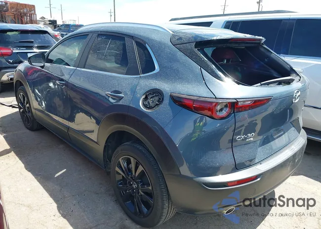 3MVDMBCM8PM563187: 42804652