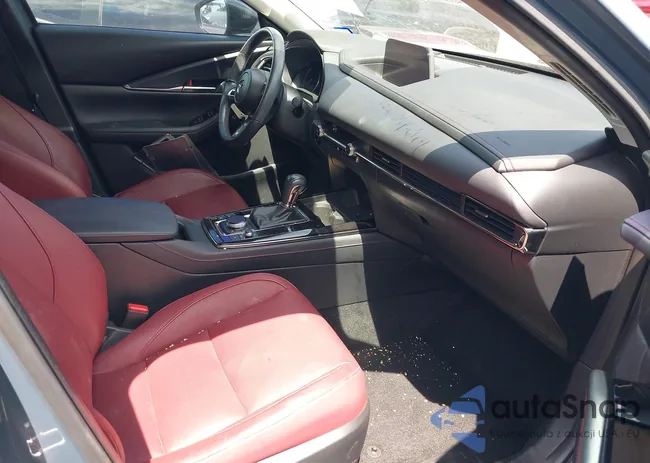 3MVDMBCM8PM563187: 42804652