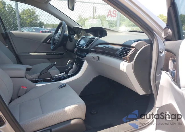 1HGCR2F74GA075924: 42805979