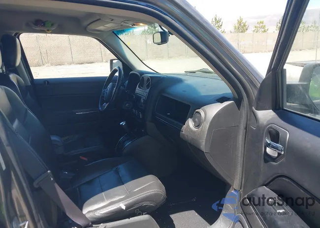 1C4NJRCB0CD567925: 42806276