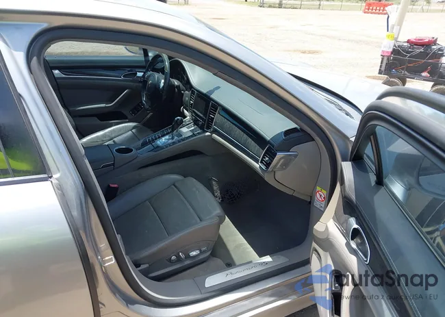 WP0AB2A70AL062004: 42806448