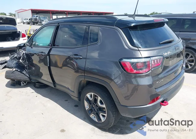 3C4NJDDB0JT465677: 42805690