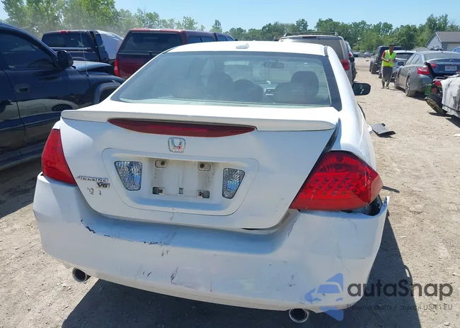 1HGCM66506A038405: 42805779