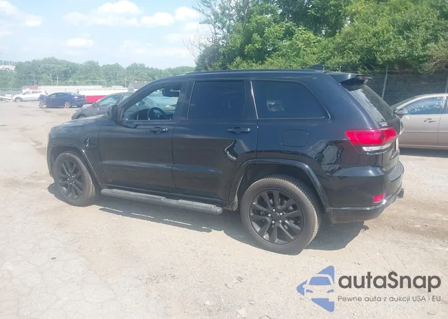 1C4RJFAG4JC105563: 42805941