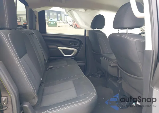 1N6AA1EK1KN511785: 42807421