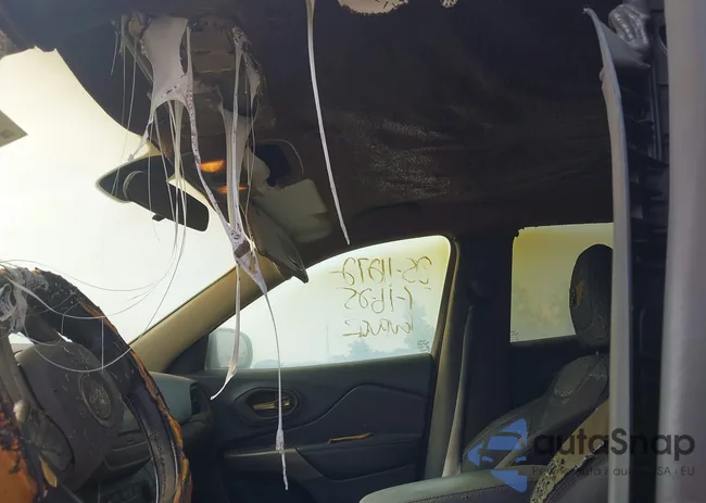 1C4PJMCB0KD106797: 42808508