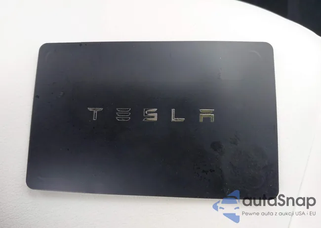 5YJ3E1EB7JF098025: 42807585