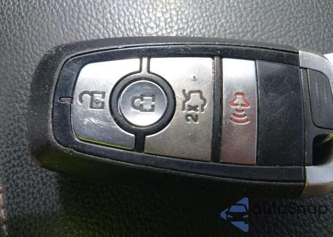 3FA6P0G76HR241670: 42807724