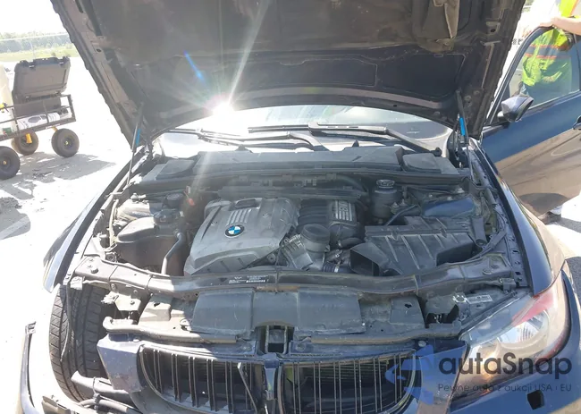 WBAVD135X6KV14410: 42807763