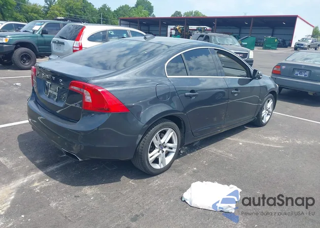 YV140MFK4F1355820: 42807871