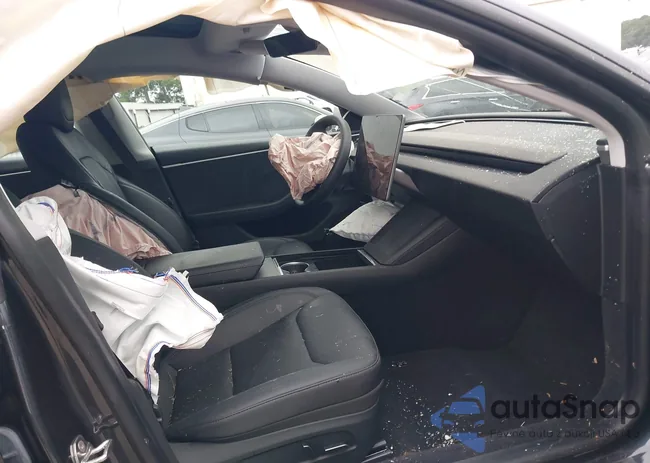 5YJ3E1EB8RF717243: 42807916