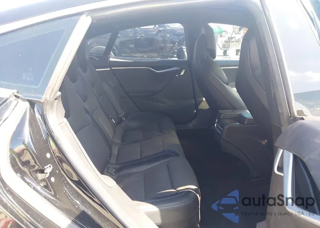 5YJSA1E16HF213979: 42809536