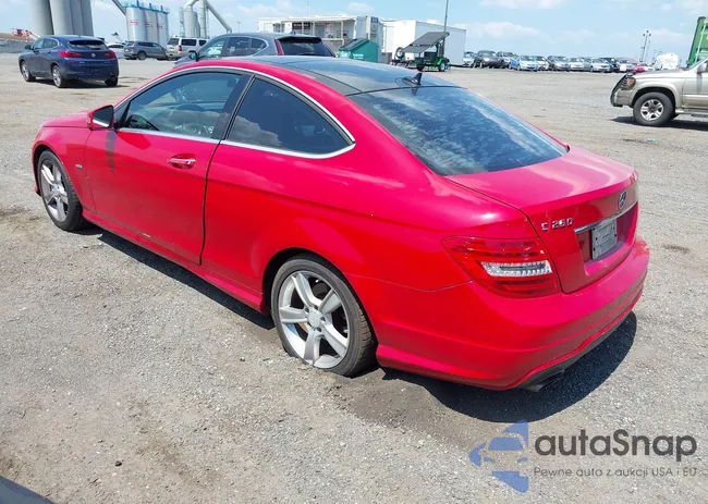 WDDGJ4HB1CF878780: 42809544