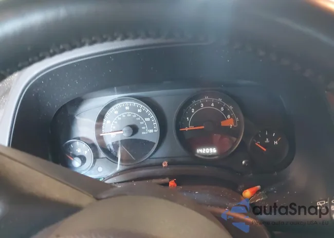 1C4NJRFB6FD409363: 42808676