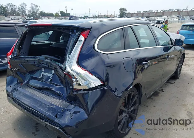 YV140MEK2H1364875: 42808963