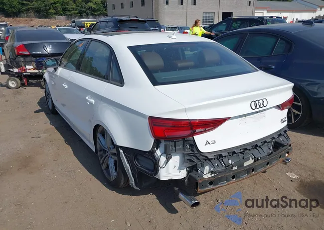 WAUB8GFF7H1039922: 42809977