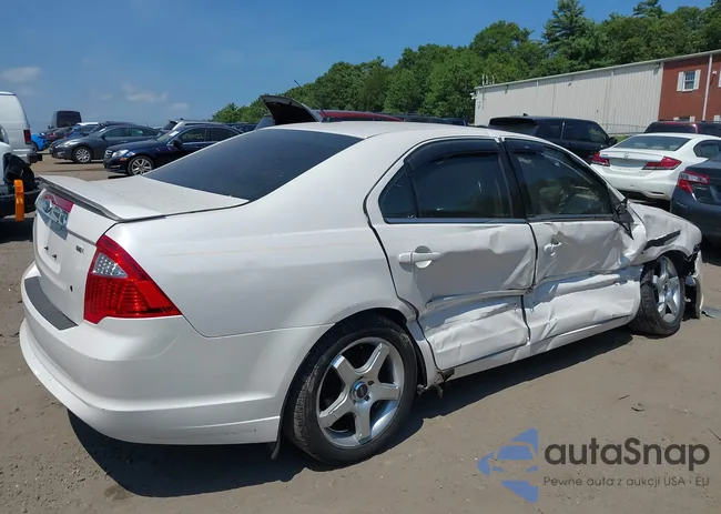 3FAHP0JA5BR112582: 42810363