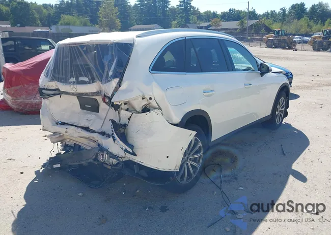 W1NKM4HB7RF203786: 42810404