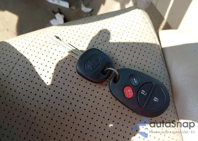 4T1CA30P76U083643: 42810432