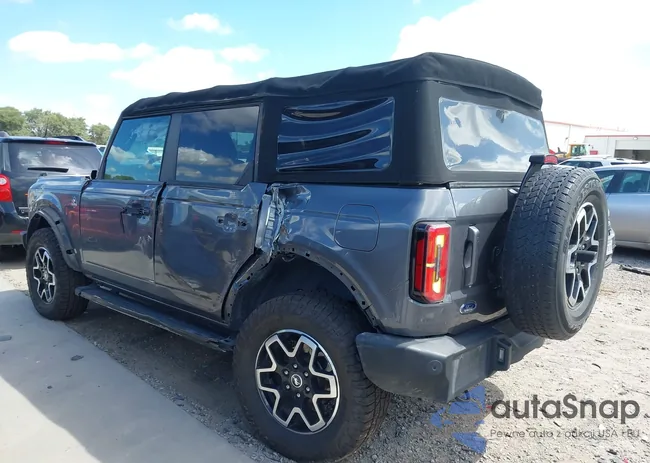 1FMEE5BP2NLA82118: 42809727