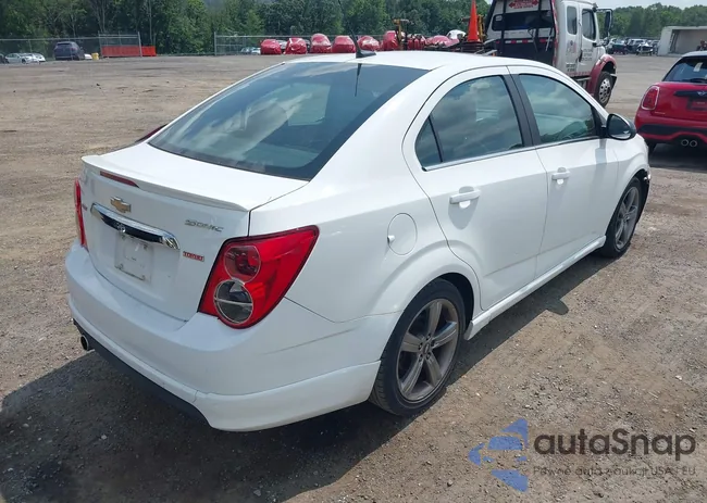 1G1JG5SB6E4230145: 42810925