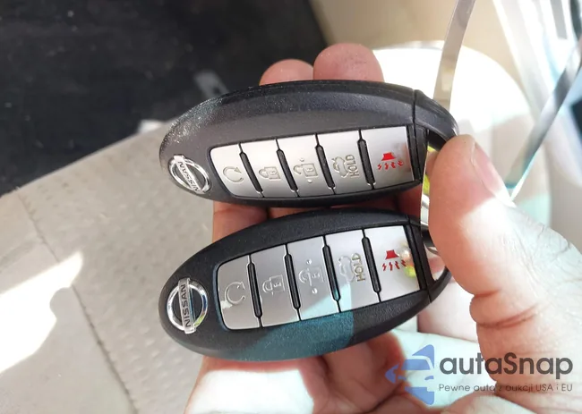 1N4AL3AP6FC592185: 42810952