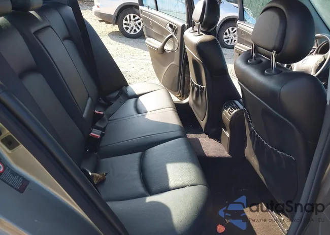 WDBRF40J24F479559: 42811120