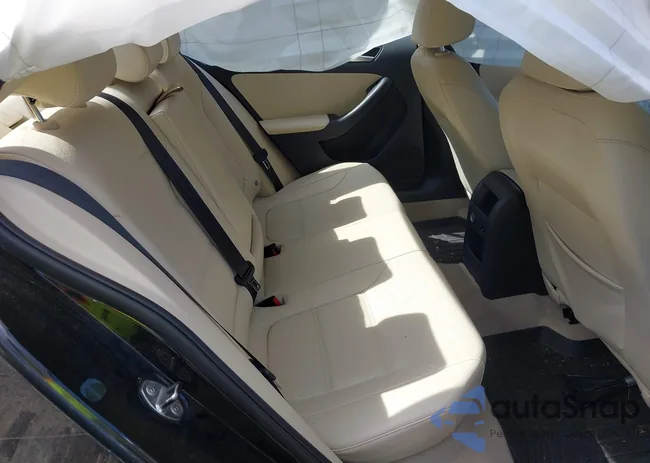 3VWDP7AJ6DM438826: 42810529