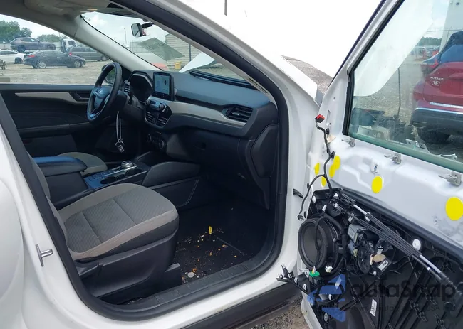 1FMCU0G67NUB85140: 42810625