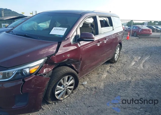 KNDMB5C11J6351558: 42810848