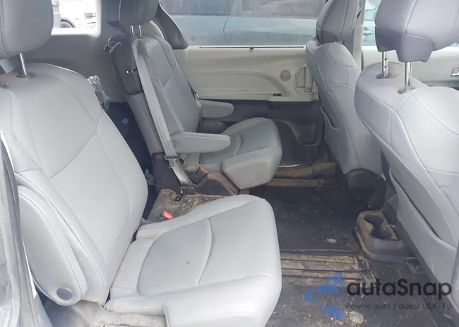 5TDYRKEC3RS190670: 42811953