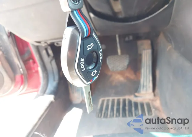 WBAEV33402KL68173: 42812152