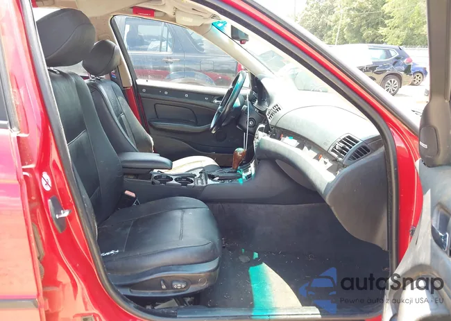 WBAEV33402KL68173: 42812152