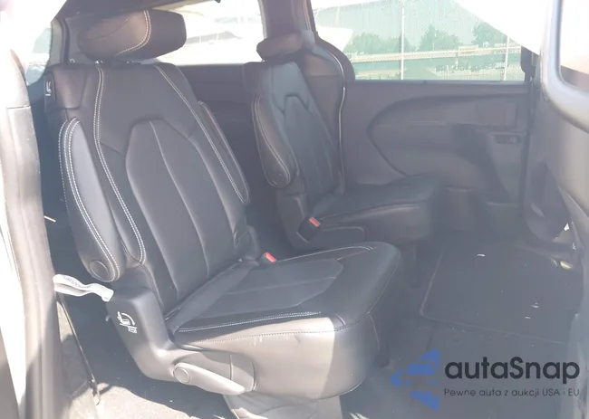 2C4RC3BG3PR554837: 42812185