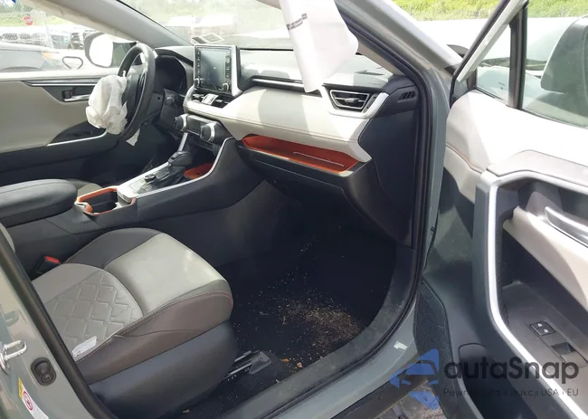 2T3J1RFV8KW016664: 42811880