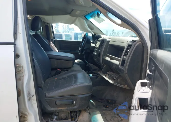 3C6UR5CL4FG667529: 42812966