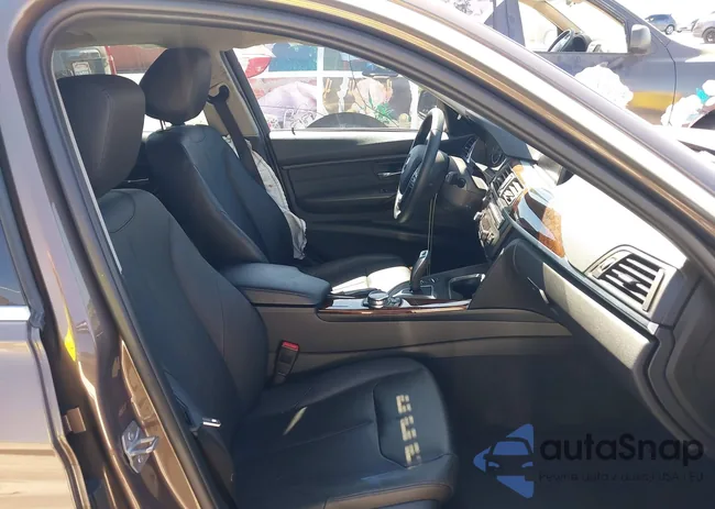 WBA3A5G57FNP34295: 42813049