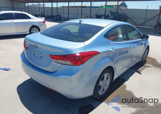 KMHDH4AE9BU129356: 42813095