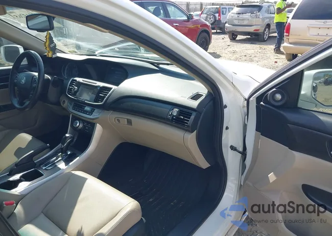 1HGCR3F97DA026087: 42813265