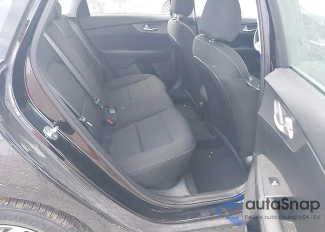 3KPF24AD0ME375431: 42813402