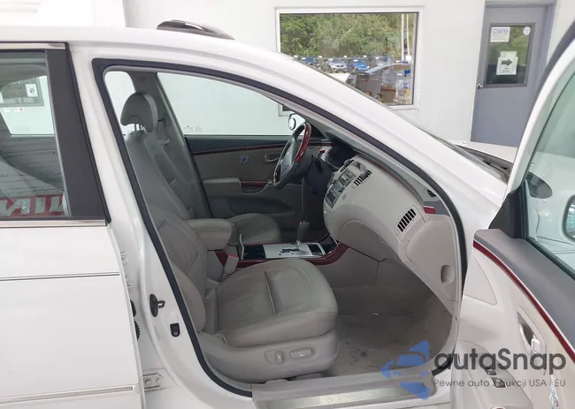 KMHFC46F77A207828: 42813405