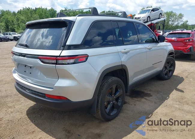 1C4RJHAG9R8930153: 42812908