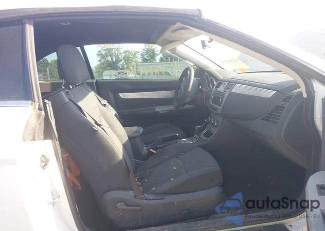 1C3BC5ED2AN142688: 42814330