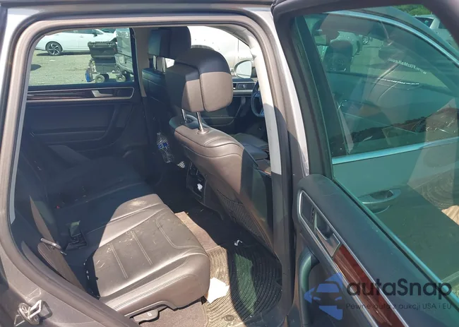 WVGEF9BP1ED009269: 42813599