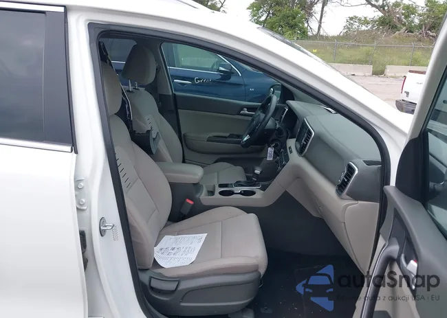 KNDPMCAC3K7604584: 42815072