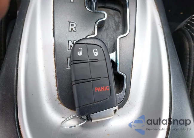 3C4PDCBG3FT678493: 42815168