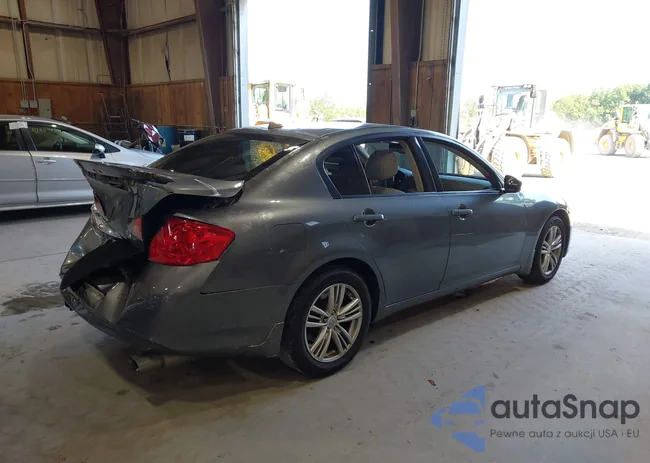 JN1CV6AR8AM458428: 42815197