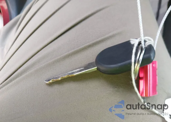 1FMZU67K75UA71276: 42816199