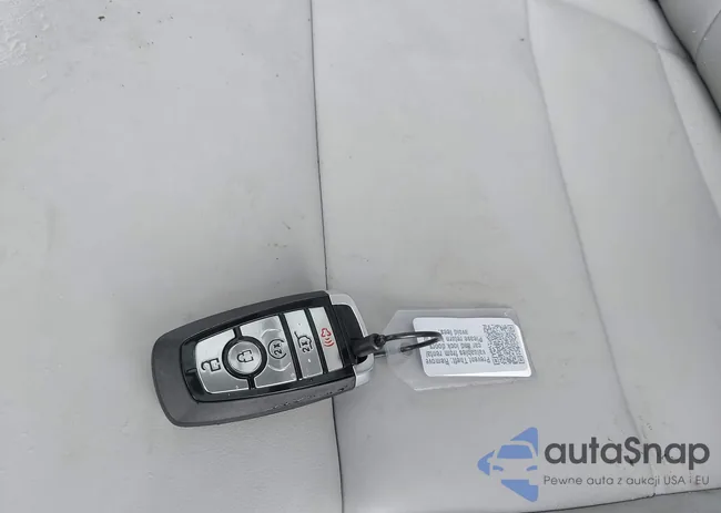 1FMJU1J87SEA29225: 42816312